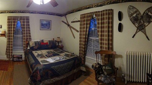 Millinocket The Young House Bed And Breakfast מראה חיצוני תמונה