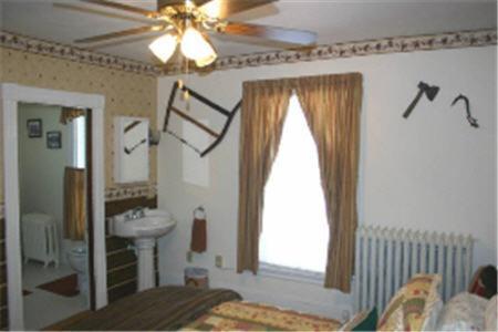 Millinocket The Young House Bed And Breakfast חדר תמונה
